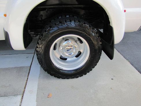 Used 2016 Ford F350 Lariat w/ Lariat Ultimate Package image 33