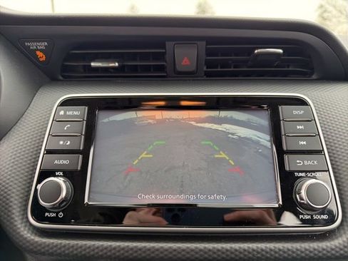 Used 2022 Nissan Kicks S image 18