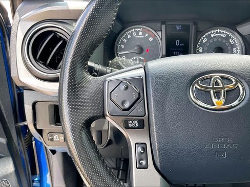 Used 2018 Toyota Tacoma TRD Sport w/ Technology Package RWD image 22