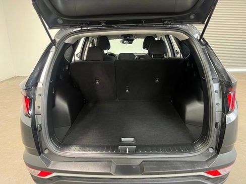 Used 2023 Hyundai Tucson SE AWD/4WD image 16