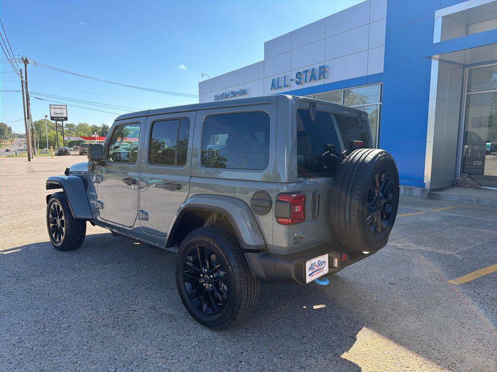 Used 2024 Jeep Wrangler Unlimited Sahara AWD/4WD image 41