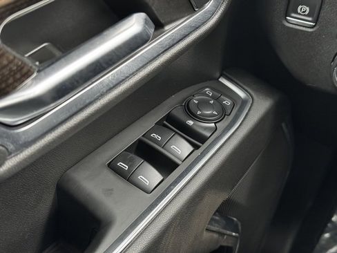 Used 2024 Chevrolet Silverado 3500 LT w/ Convenience Package image 32