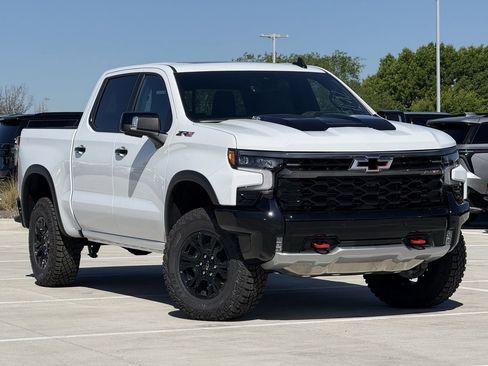 New 2026 Chevrolet Silverado 1500 ZR2 image 2
