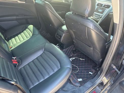 Used 2018 Ford Fusion SE w/ Fusion SE Technology Package FWD image 20