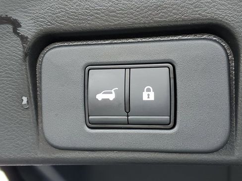 Certified 2023 Nissan Rogue SV w/ SV Premium Package image 30