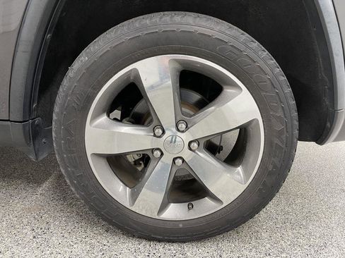 Used 2014 Jeep Grand Cherokee Limited AWD/4WD image 30