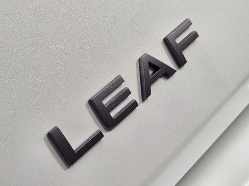 New 2026 Nissan Leaf SV+ image 8