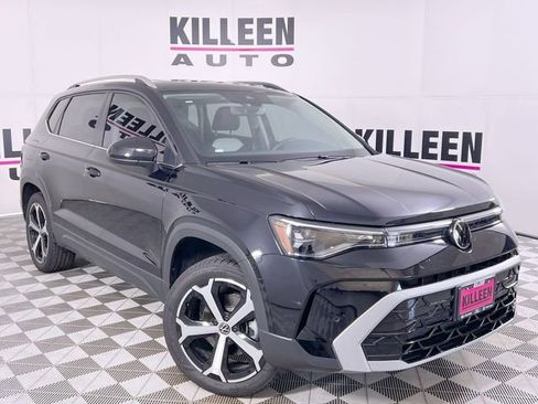 Used 2025 Volkswagen Taos SEL image 1