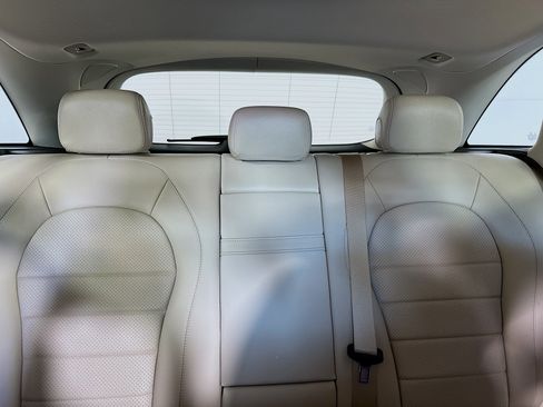 Used 2022 Mercedes-Benz GLC 300 4MATIC image 30