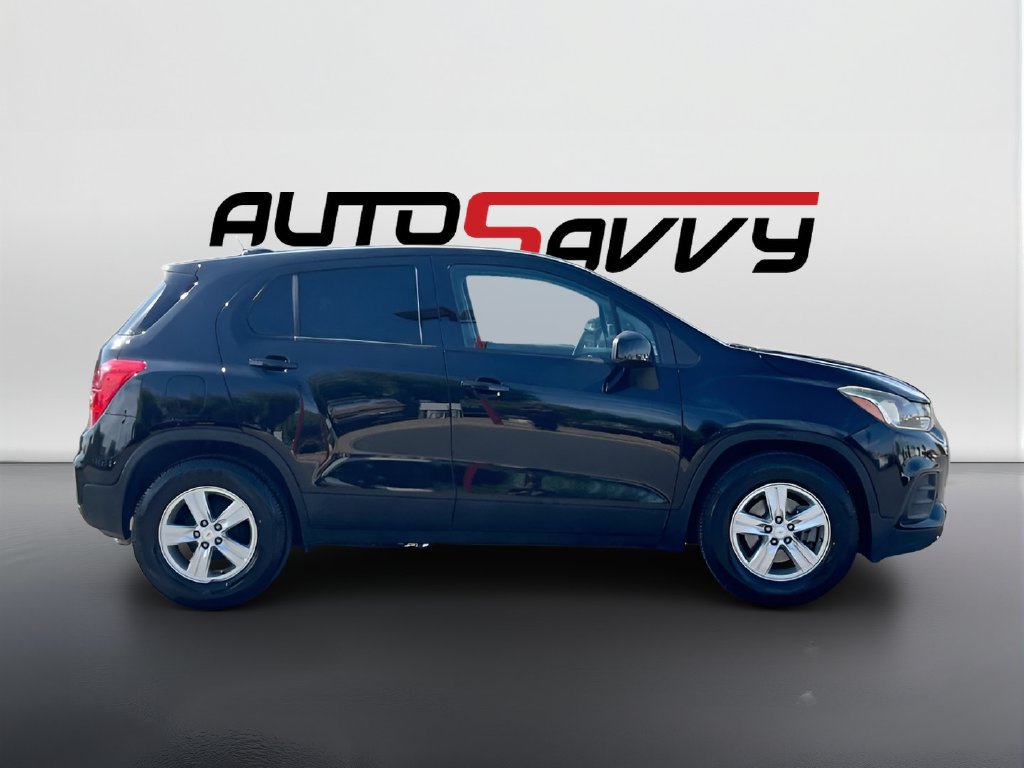 Used 2022 Chevrolet Trax LS w/ Tint and Cruise Package FWD image 8