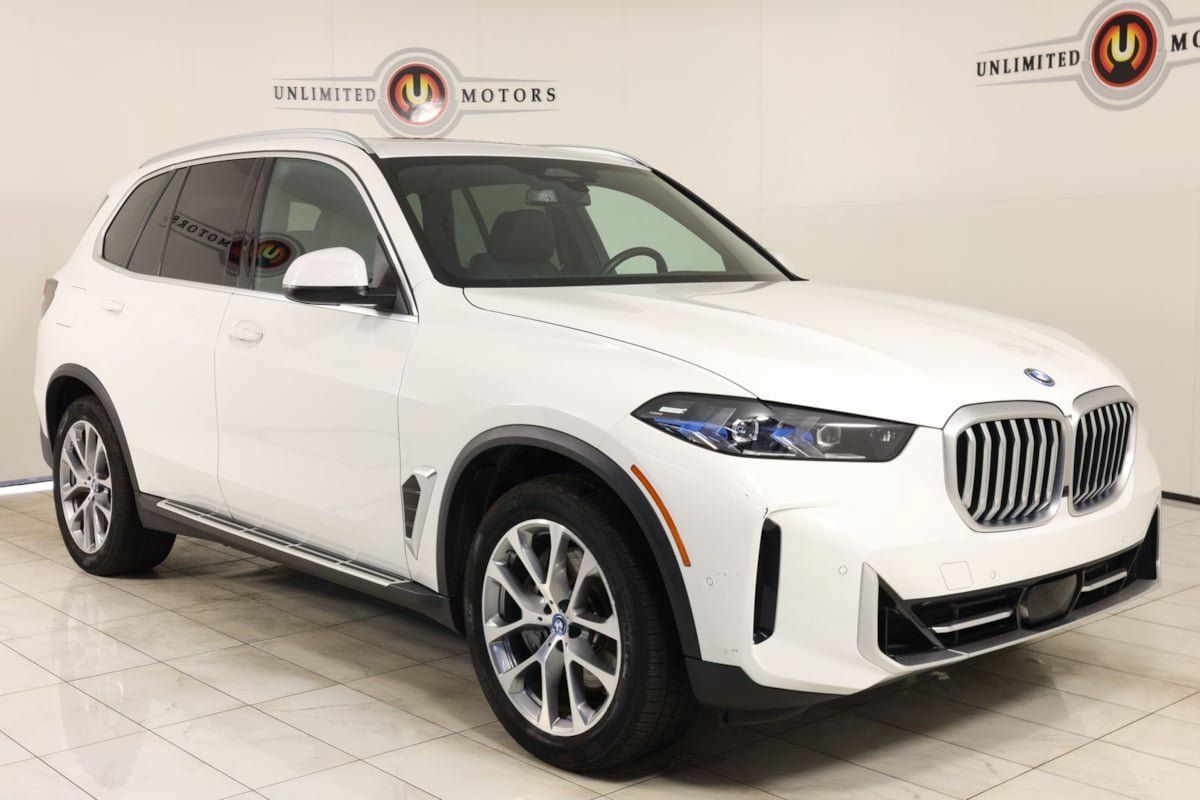 Used 2025 BMW X5 xDrive50e AWD/4WD image 39
