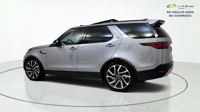 Used 2025 Land Rover Discovery S AWD/4WD image 5