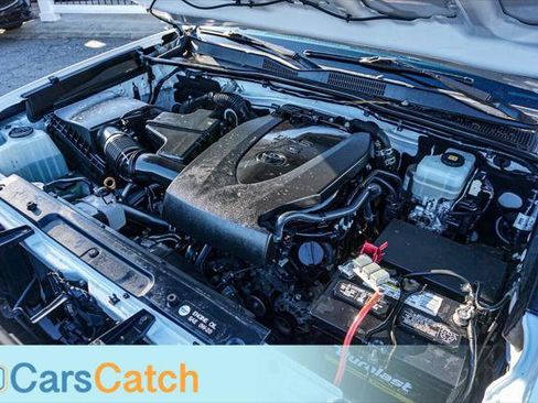 Used 2018 Toyota Tacoma TRD Off-Road image 45