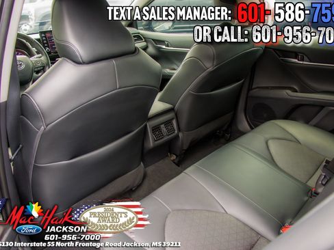 Used 2022 Toyota Camry XSE FWD image 10