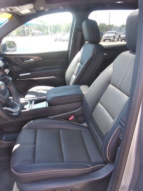 Used 2026 Chevrolet Traverse High Country w/ LPO, Floor Liner Package AWD/4WD image 25