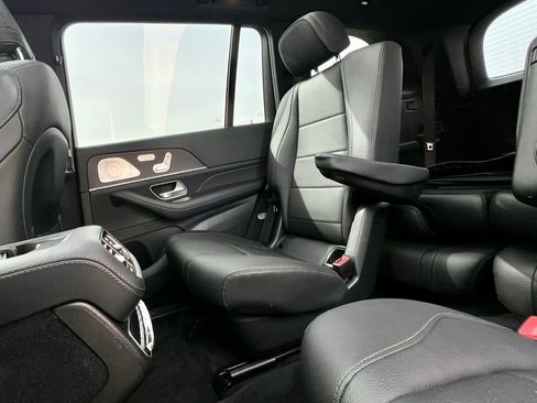 Certified 2023 Mercedes-Benz GLS 450 4MATIC image 19