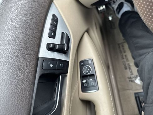 Used 2013 Mercedes-Benz C 250 C 250 image 9