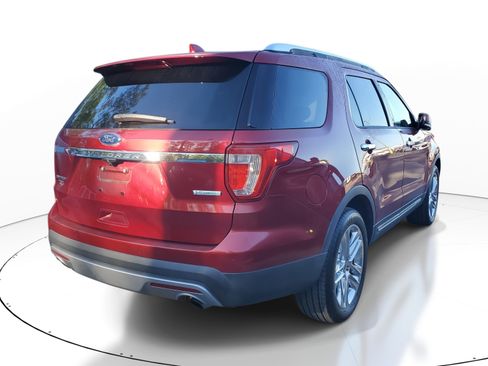 Used 2017 Ford Explorer Limited image 6