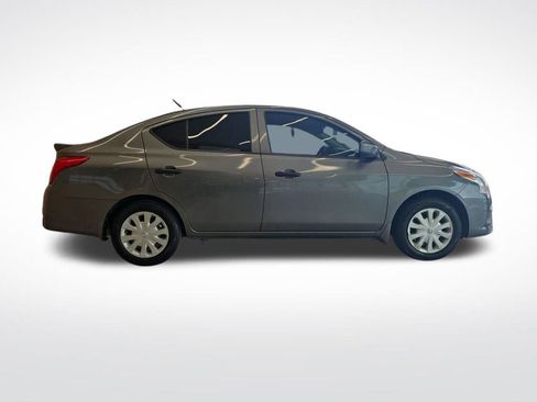 Used 2016 Nissan Versa S Plus image 6