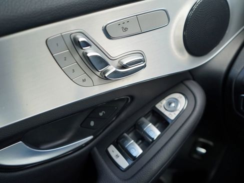 Used 2019 Mercedes-Benz GLC 300 image 14