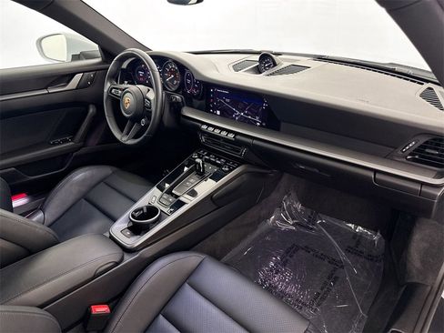 Used 2024 Porsche 911 Carrera image 25