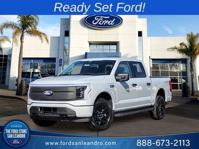 New 2025 Ford F150 Lightning XLT w/ Max Trailer Tow Package
