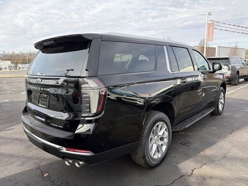 New 2026 Chevrolet Suburban Premier w/ Sun And Tow Package AWD/4WD image 4