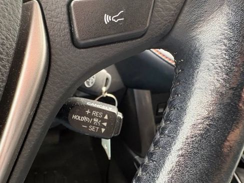 Used 2018 Toyota RAV4 SE w/ All Weather Liner Package AWD/4WD image 26