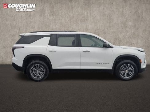 New 2026 Chevrolet Traverse LT w/ Driver Confidence Package image 8