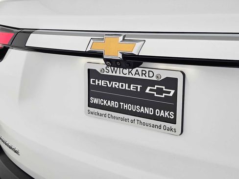 Used 2023 Chevrolet Traverse LT w/ LT Premium Package FWD image 14