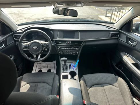 Used 2018 Kia Optima LX FWD image 16