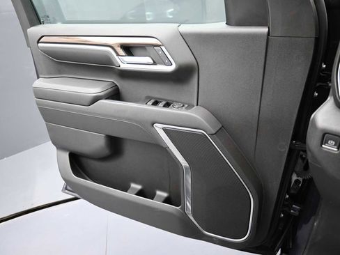 Used 2022 Chevrolet Silverado 1500 RST image 11