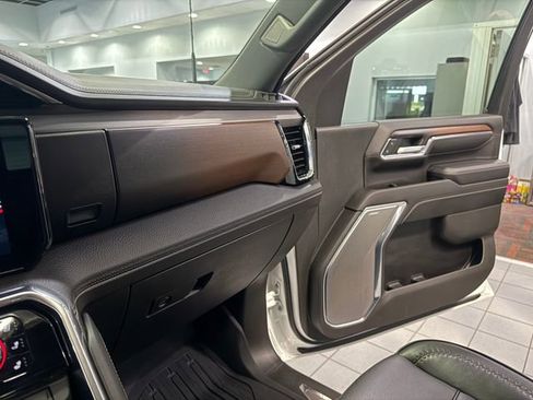 Used 2024 GMC Sierra 2500 Denali w/ Denali Reserve Package image 27