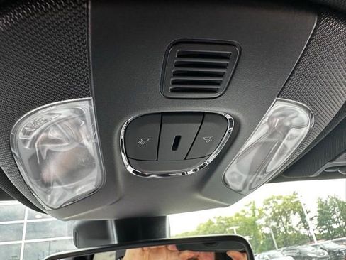 New 2025 Jeep Compass Limited image 28