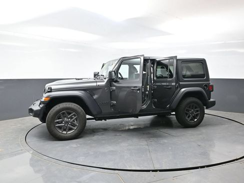 Used 2025 Jeep Wrangler Unlimited Sport AWD/4WD image 57