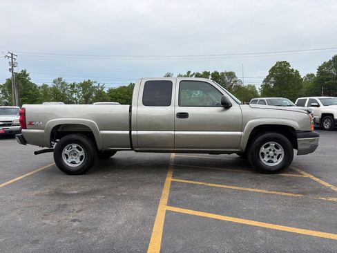 Used 2003 Chevrolet Silverado 1500 LS w/ Off-Road Package AWD/4WD image 5