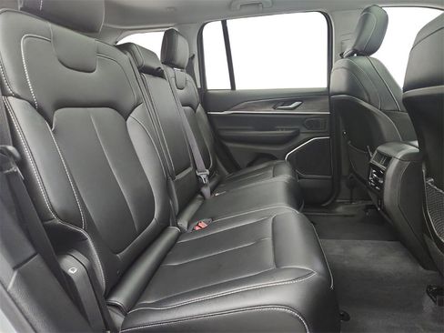 Used 2023 Jeep Grand Cherokee 4WD 4xe image 28