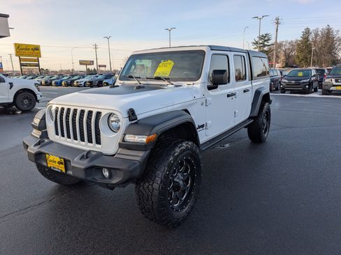 Used 2020 Jeep Gladiator Sport w/ Quick Order Package 24S image 4