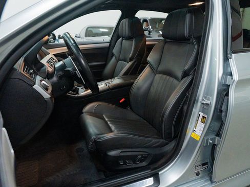 Used 2016 BMW M5 image 22