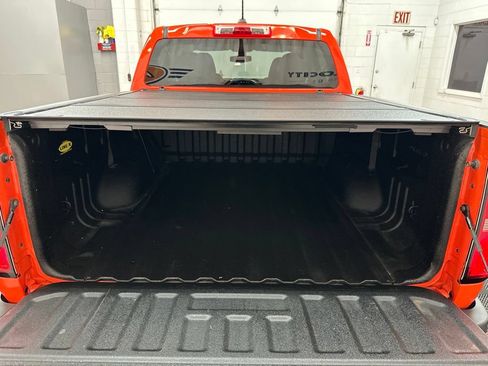 Used 2019 Chevrolet Colorado LT AWD/4WD image 12