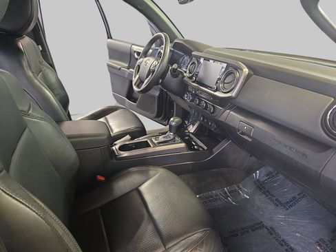 Used 2021 Toyota Tacoma 4x4 Double Cab image 11