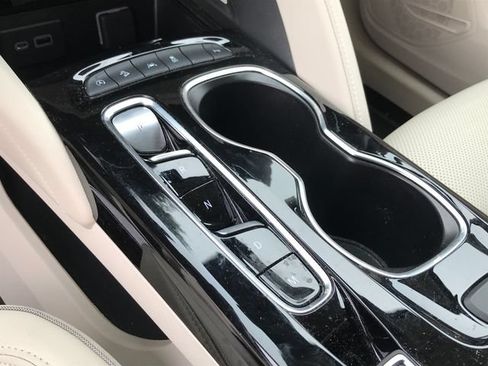 Used 2023 Buick Envision Essence AWD/4WD image 8