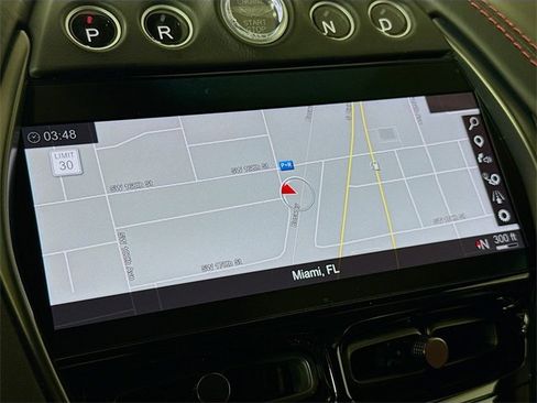 Used 2021 Aston Martin DBX image 15