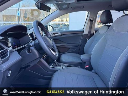 Certified 2025 Volkswagen Taos SE w/ Taos Adventure Package (SXB) image 14