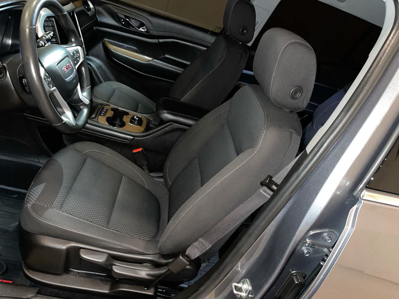 Used 2021 GMC Acadia SLE w/ LPO, Floor Liner Package AWD/4WD image 11