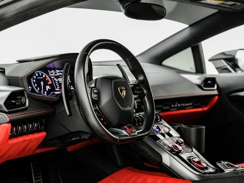 Used 2015 Lamborghini Huracan LP 610-4 AWD/4WD image 49