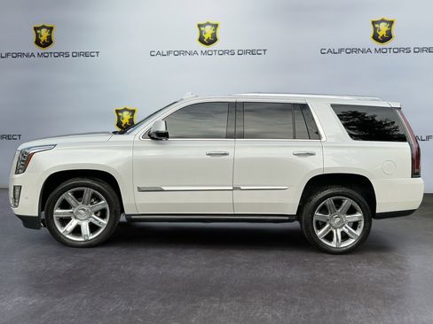 Used 2017 Cadillac Escalade Premium Luxury image 8