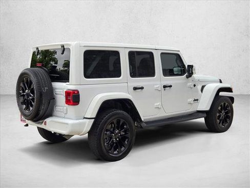 Used 2023 Jeep Wrangler Unlimited Sahara image 5