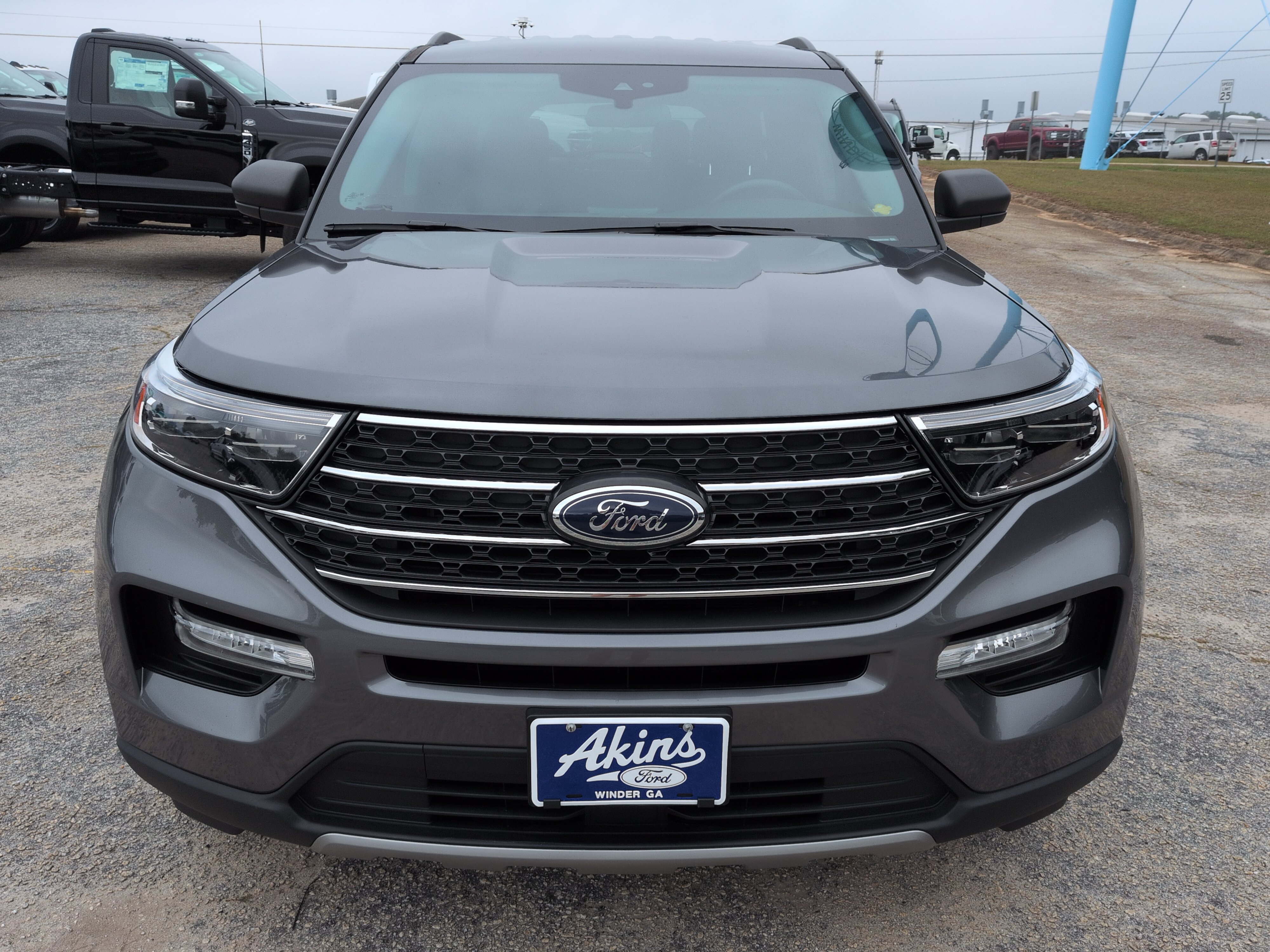 Used 2022 Ford Explorer XLT w/ Equipment Group 202A RWD image 7