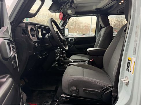 Used 2024 Jeep Wrangler Sport S w/ Convenience Group image 15